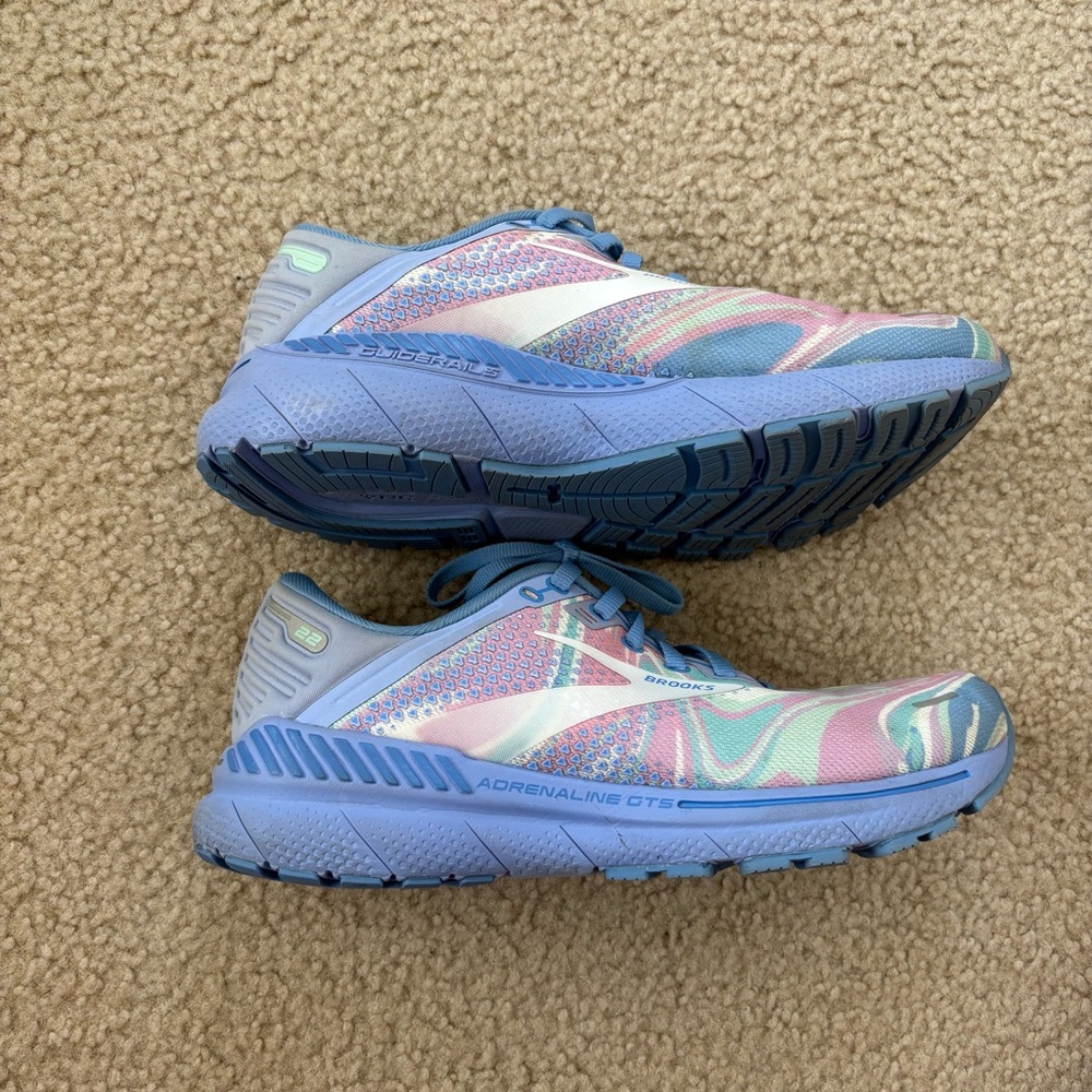 Brooks Women's Adrenaline GTS 22 Running Shoes Pastel Swirl (Pink/Blue) Size 9.5 - Picture 3 of 8